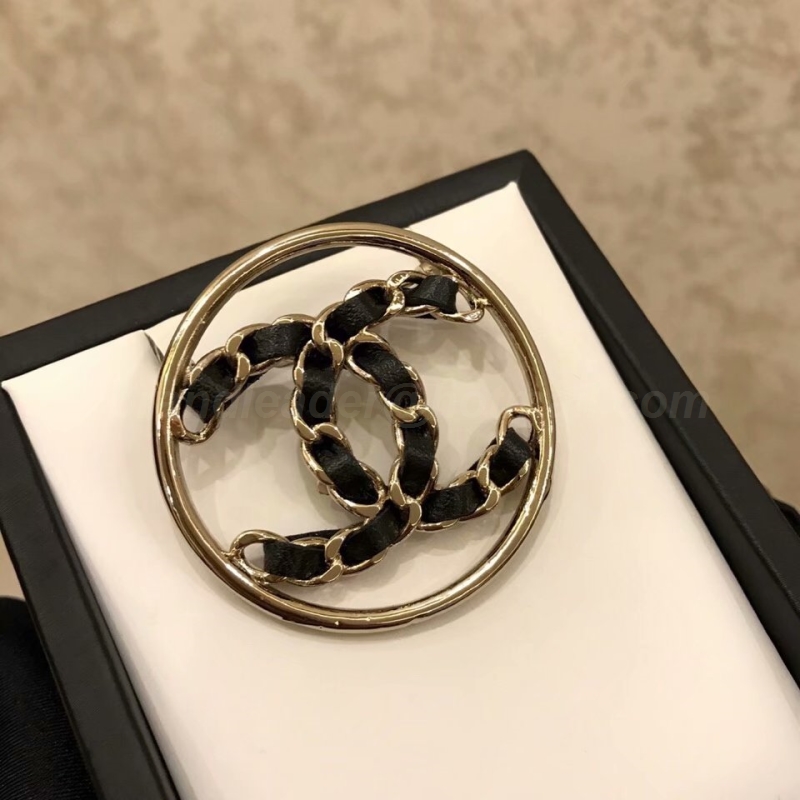 Chanel Brooch 77